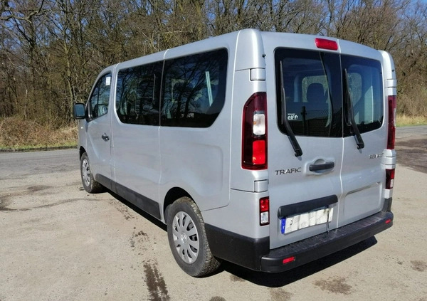 Renault Trafic cena 99900 przebieg: 48000, rok produkcji 2018 z Pleszew małe 631